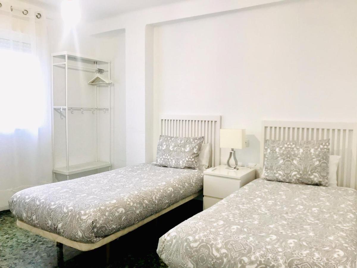 City Center & Terrace By Ele Apartments مالقة المظهر الخارجي الصورة